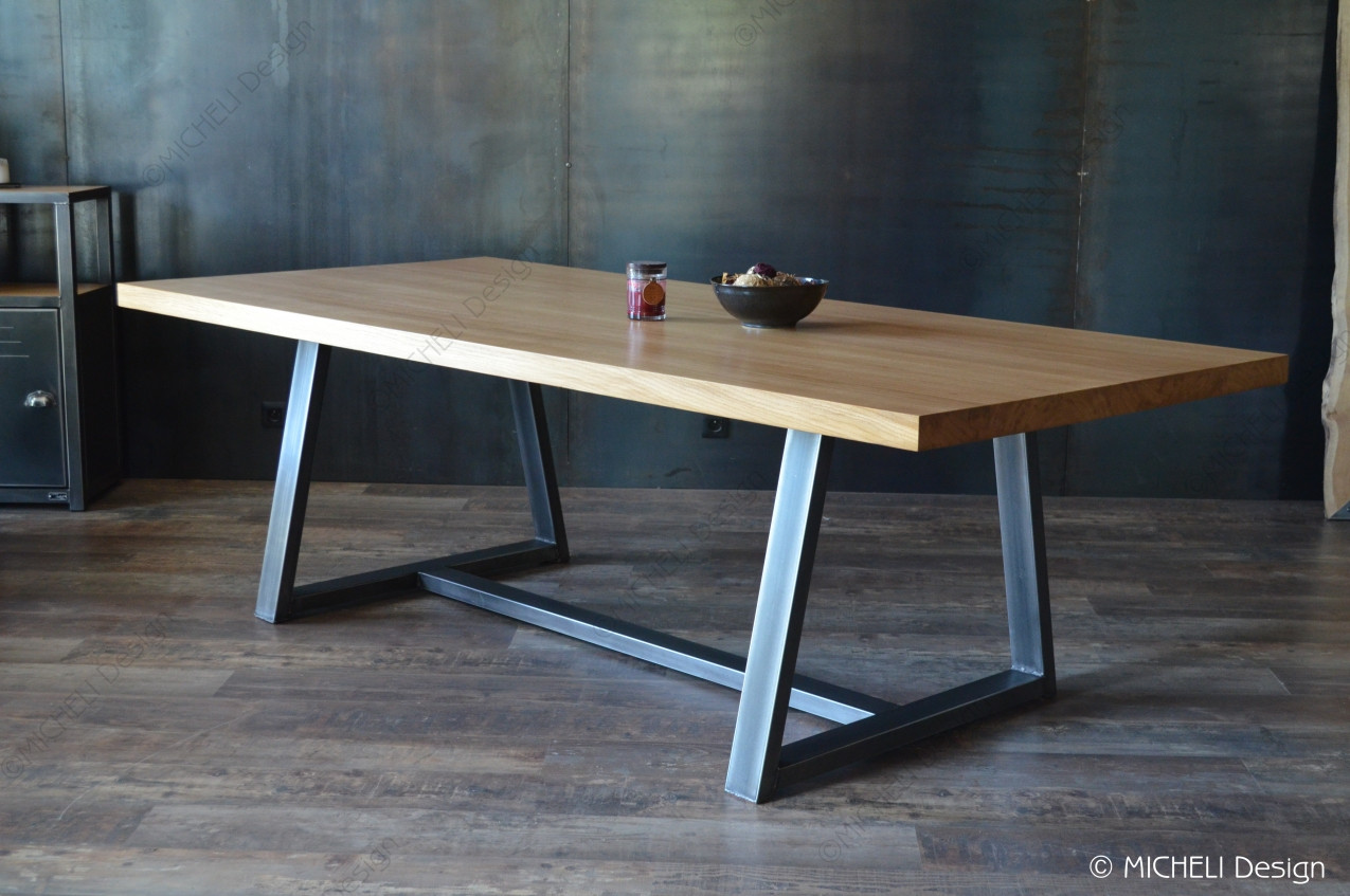 Vue d'ensemble de la Table de Repas Contemporaine en Bois et Métal Trapeze - 233074